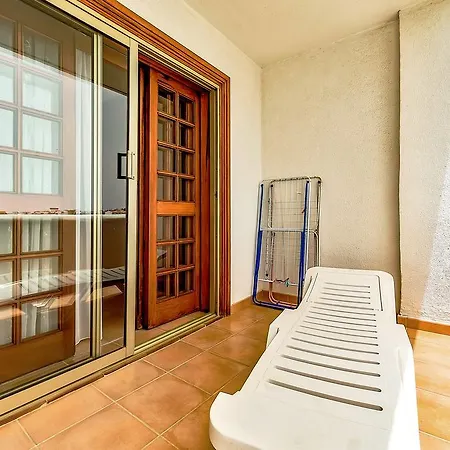 2br Park Royal Apartment *