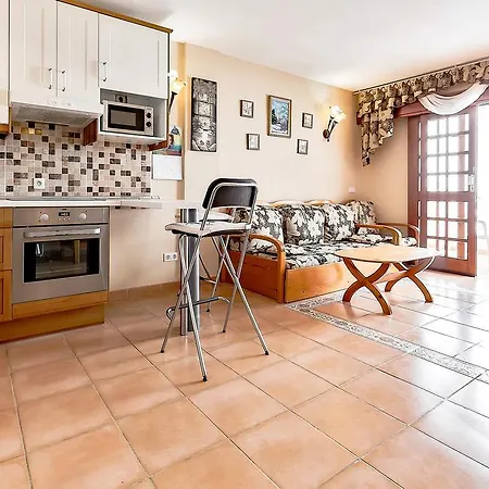 2br Park Royal Apartment